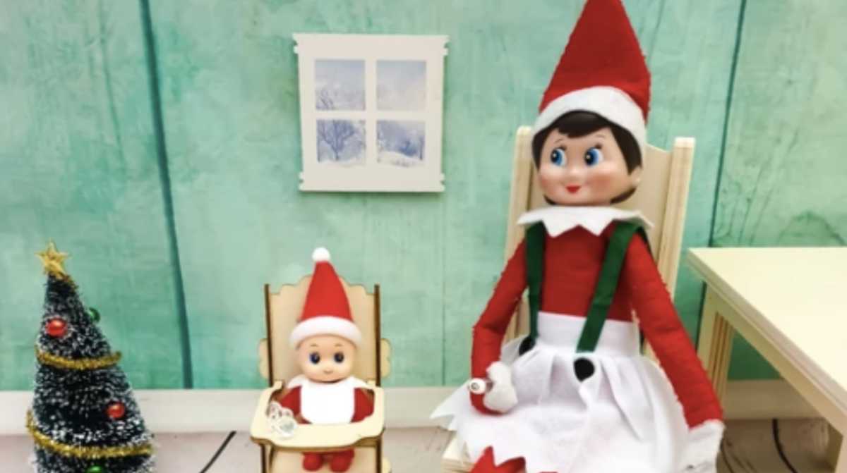 The Elf On The Shelf Now Has Kids — Because Of Course They Do | Mom.Com
