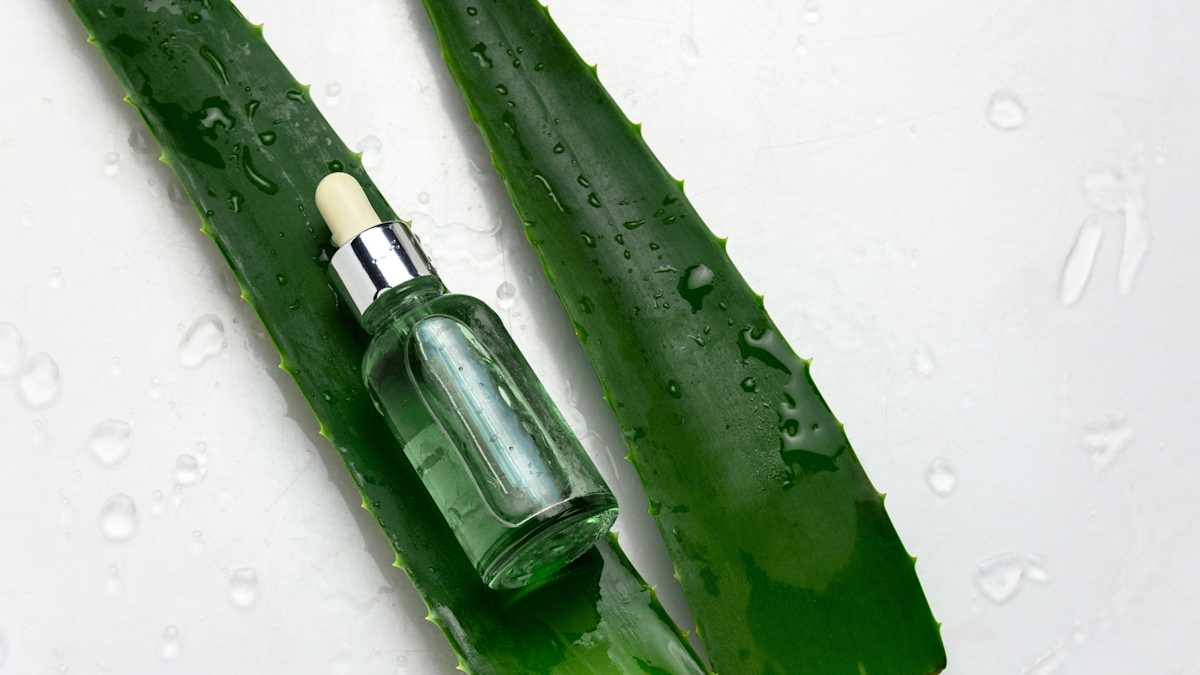 How To Make Diy Hand Sanitizer In 15 Minutes Mom Com