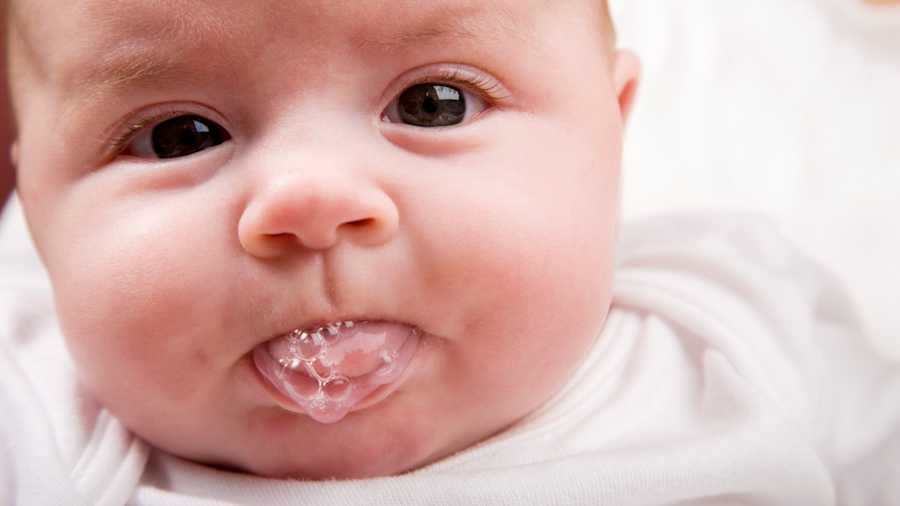 Do You Have a Drooly Baby? Here Are Some Tips for Dealing With Drool ...