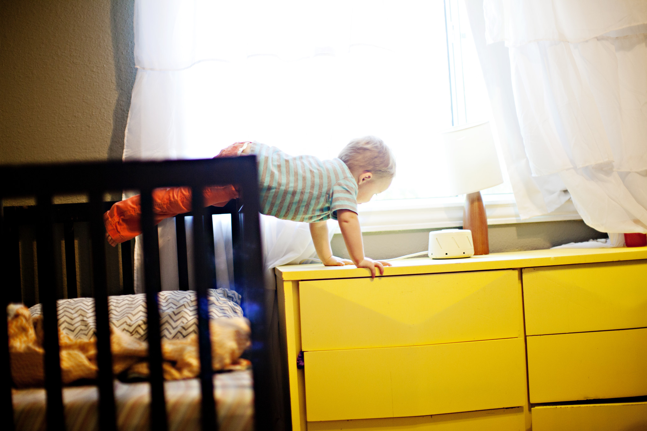 baby escapes from crib backwards