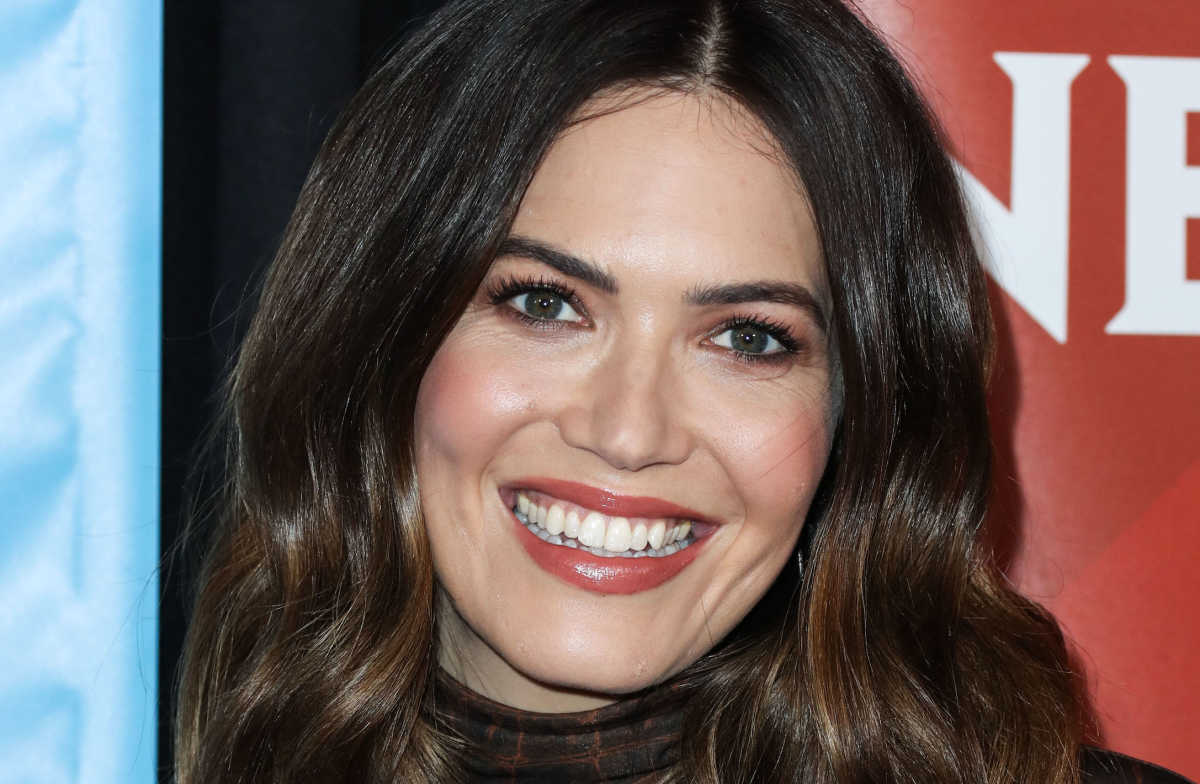 Mandy Moore Porn Shorts - Mandy Moore Reveals She's Expecting Her First Child With Baby Bump Photo |  Mom.com