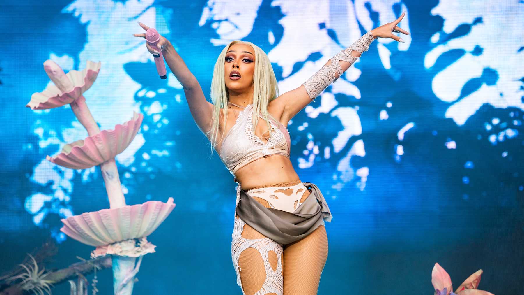 Doja Cat Lost Thousands of Social Media Followers After Bashing Parents