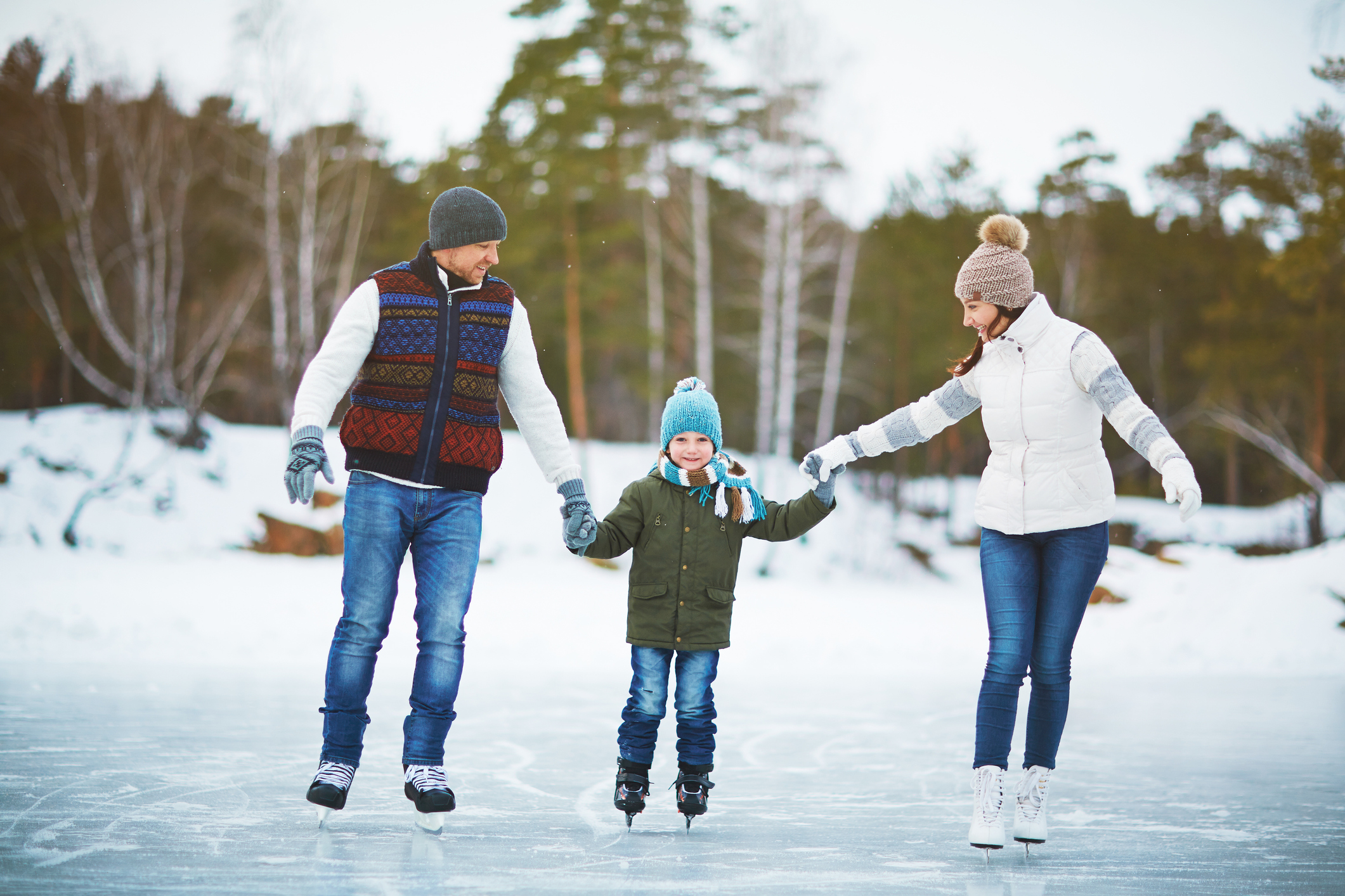 5 Fun Family-Friendly Winter Activities | Mom.com