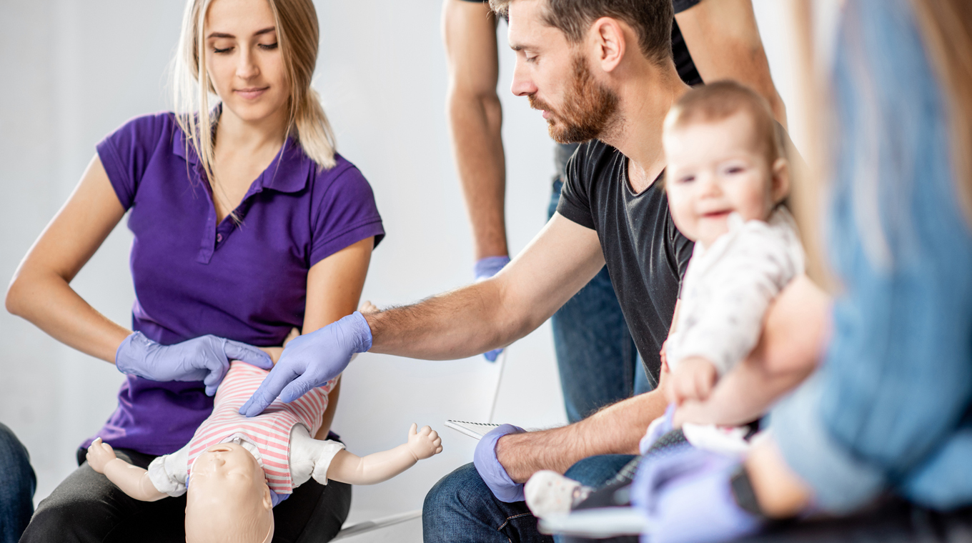 Basic First-Aid Tips Every Parent Should Know | Mom.com