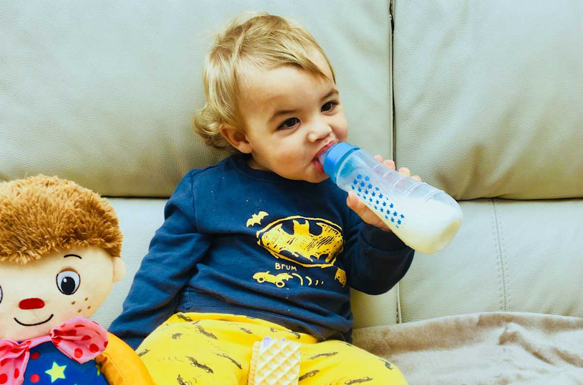 Can I Transition My Baby To Cow S Milk At 11 Months Mom Com Can I Transition My Baby To Cow S Milk At 11 Months Mom Com