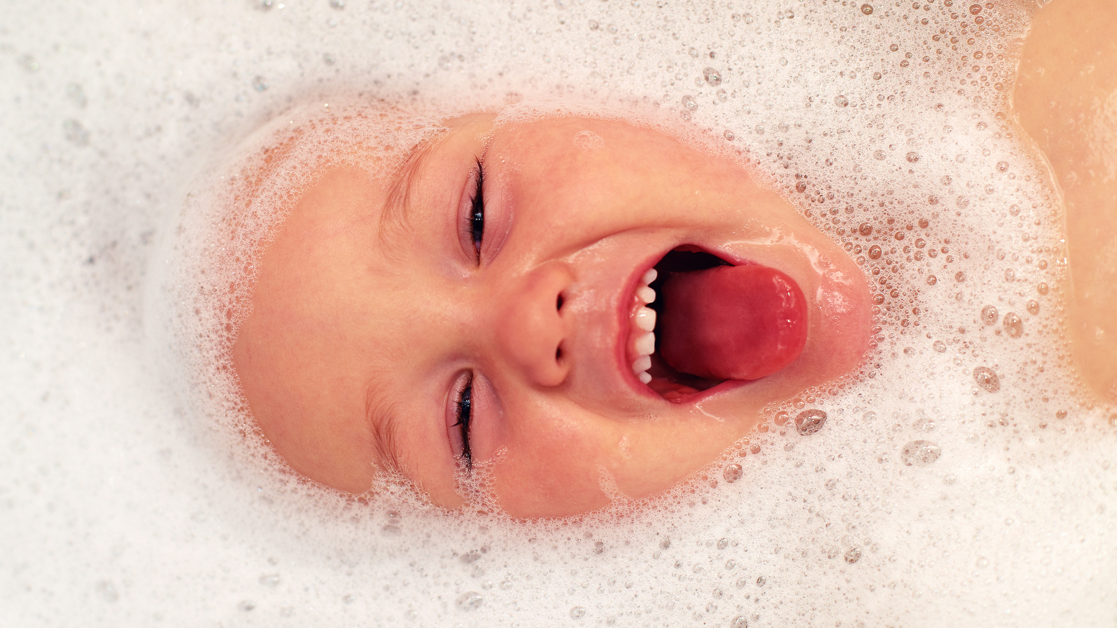 10 Ways to Get Your Toddler to Take a Bath - Mom365