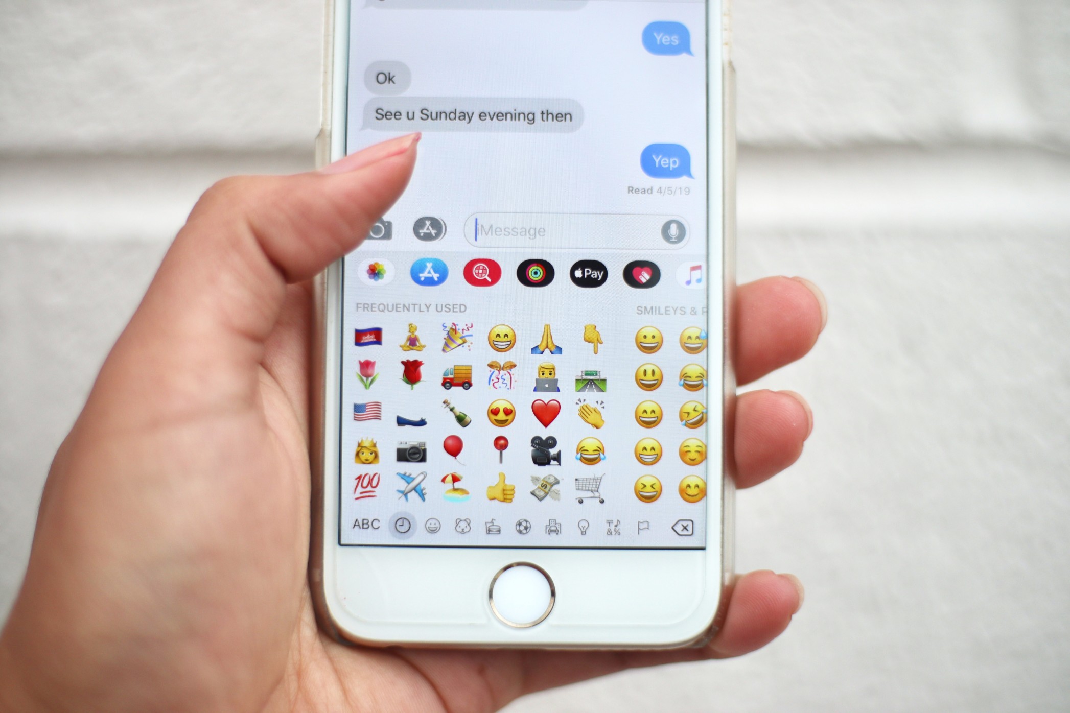 All the Emojis Moms Use (And What They Really Mean) | Mom.com