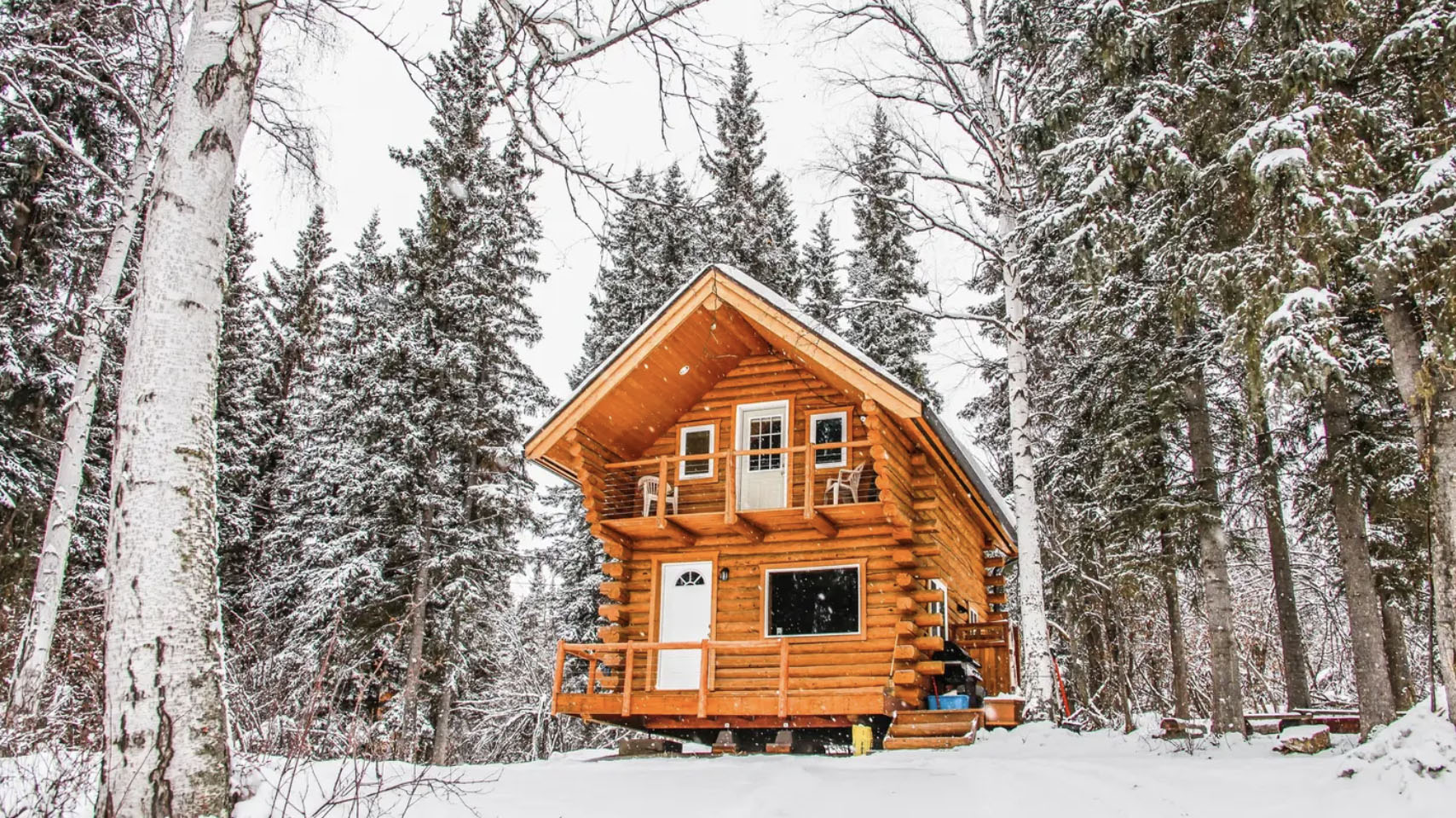 50 Amazing Airbnbs for the Holidays image