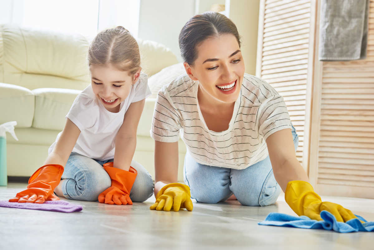Tips on How To Deep Clean Your Kid's Room | Mom.com