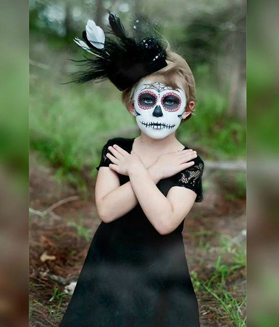 11 Cute Kids Keeping Catrinas Alive