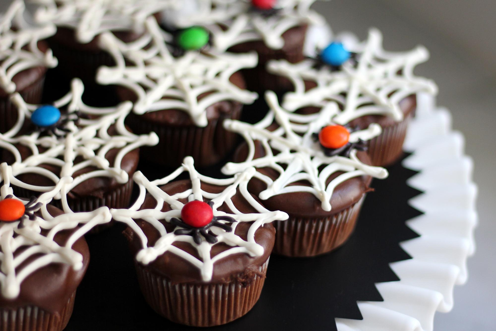 'Spiders' and 's' Make Your Cupcakes Extra Spooky!