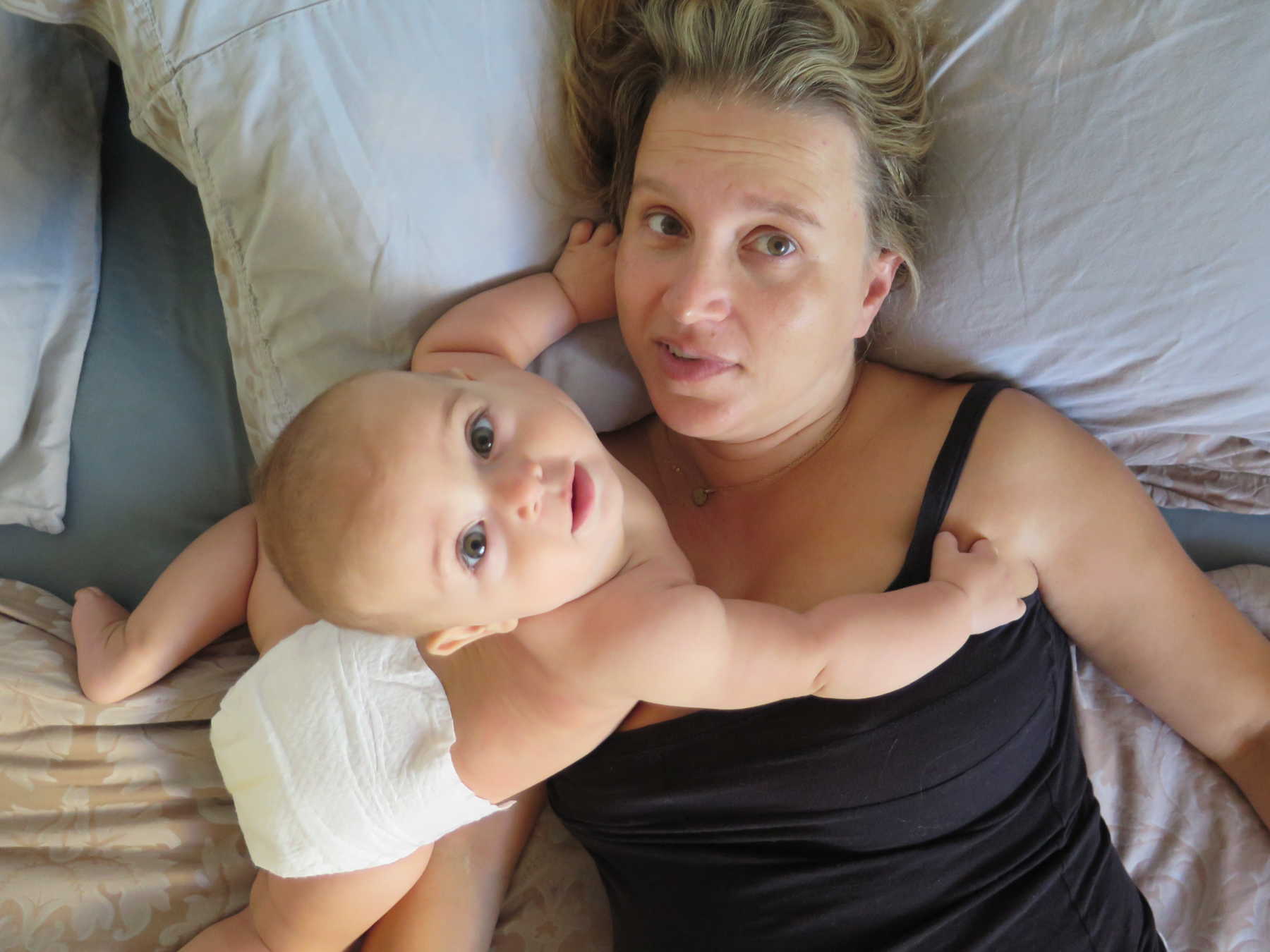 20 Signs Youre A Sleep Deprived Mom 