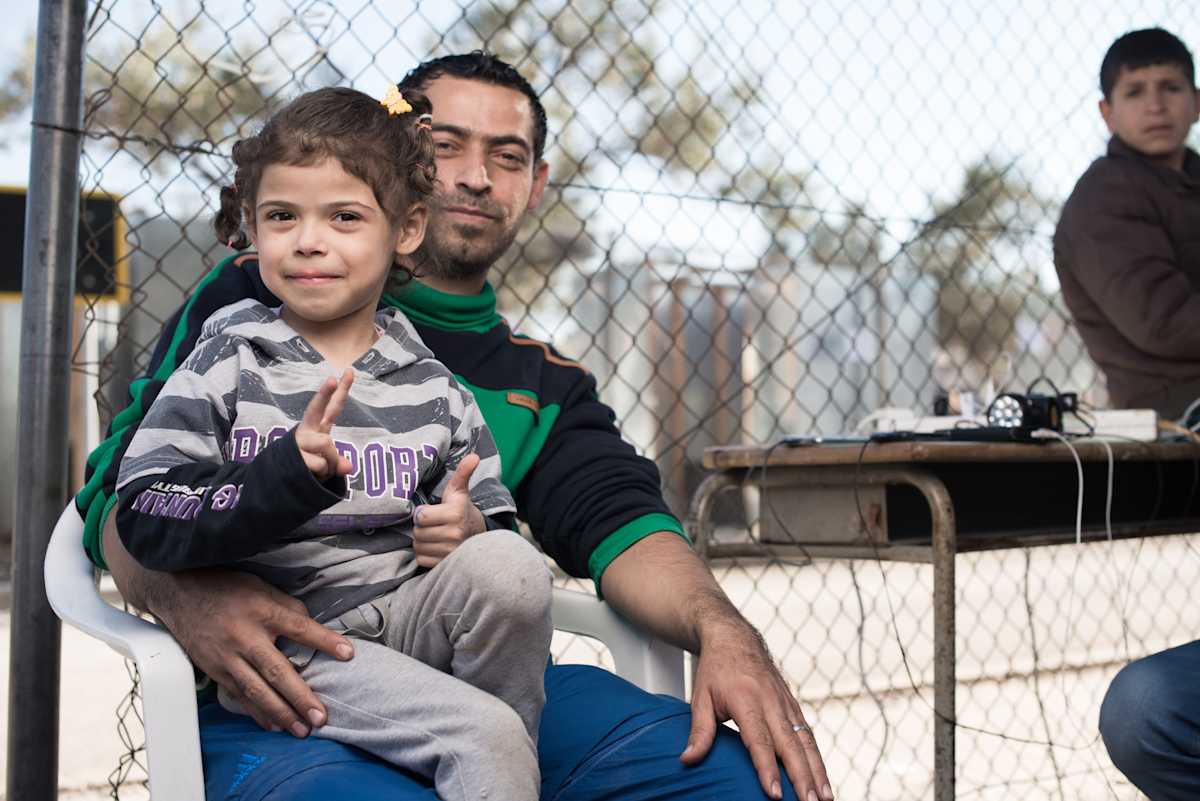 Why Syrian Men Caring For Kids Is So Surprising To Aid Workers Mom Com