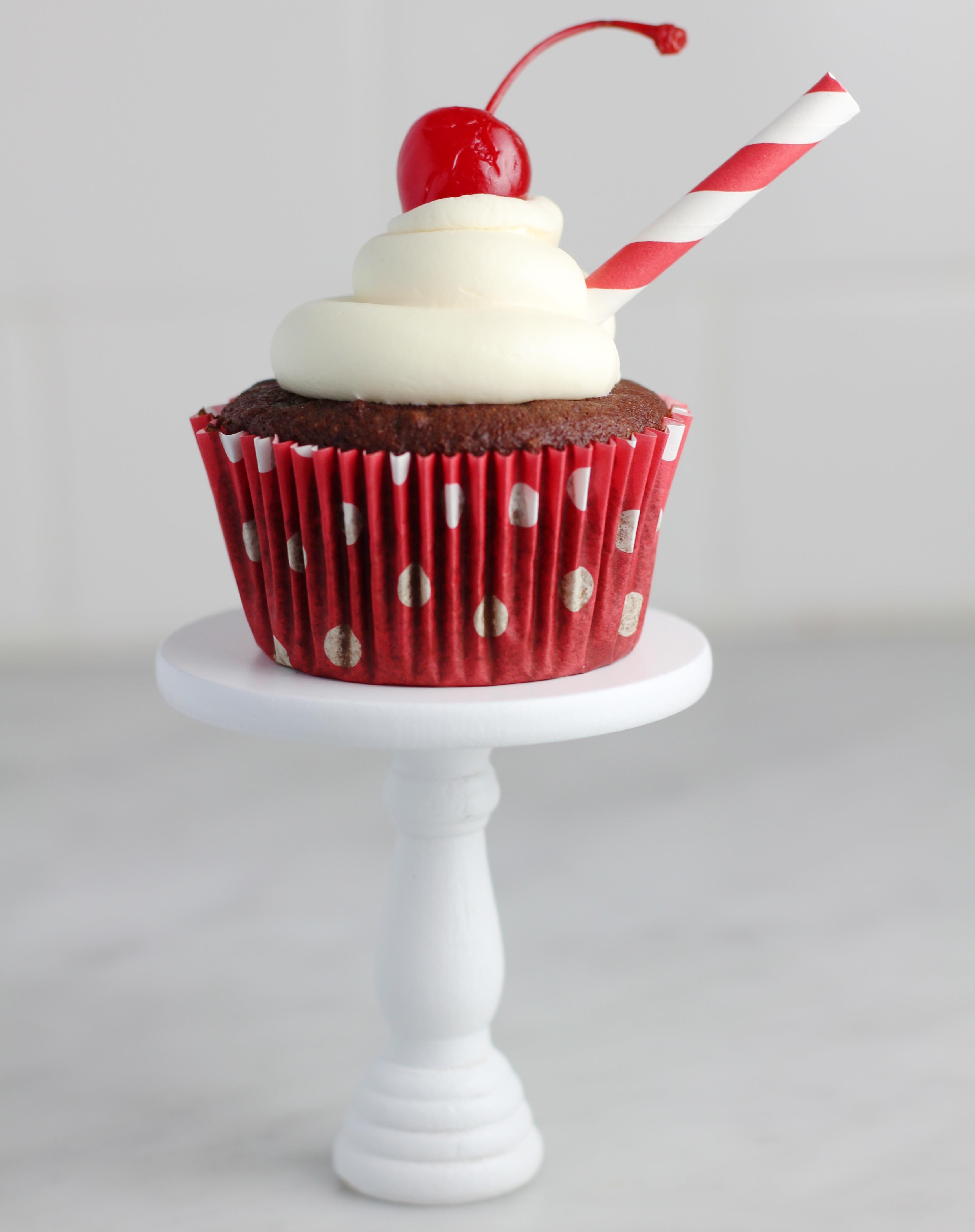 2Ingredient Coke Cupcakes
