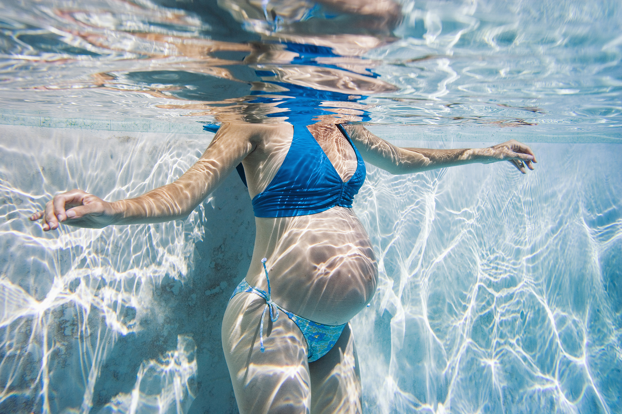 How to Survive Being Super Pregnant During the Summer Months