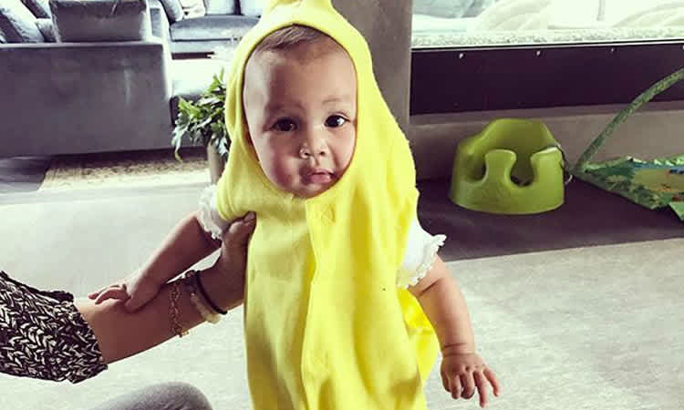 Chrissy Teigen And John Legend S Daughter Is Winning Halloween Mom Com