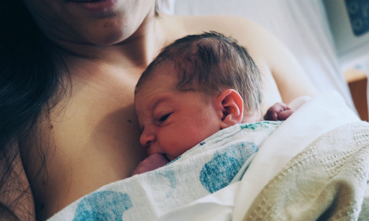 Mom Who Accidentally Suffocated Her Newborn Baby Sues Hospital | Mom.com
