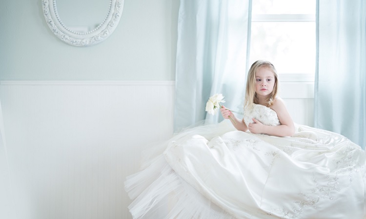 daughter in mom's wedding dress