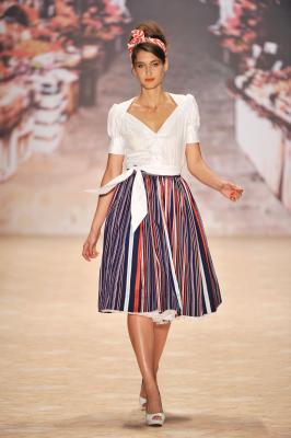 Share more than 76 vertical striped skirt outfit super hot