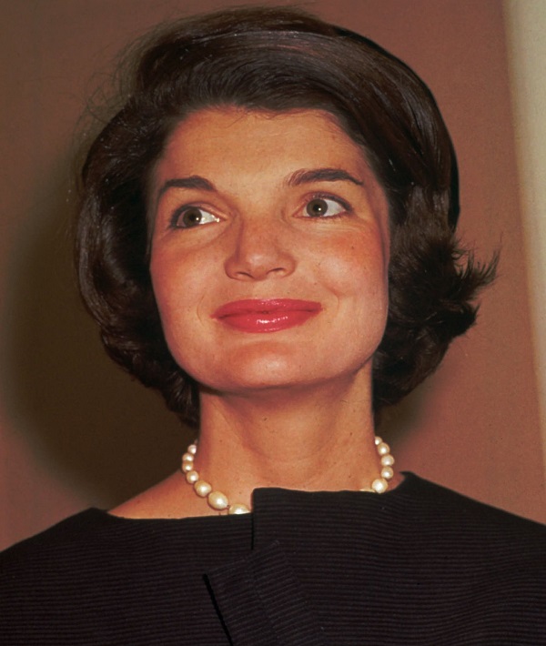 18 Ways Jackie Kennedy Was a Woman Ahead of Her Time | Mom.com