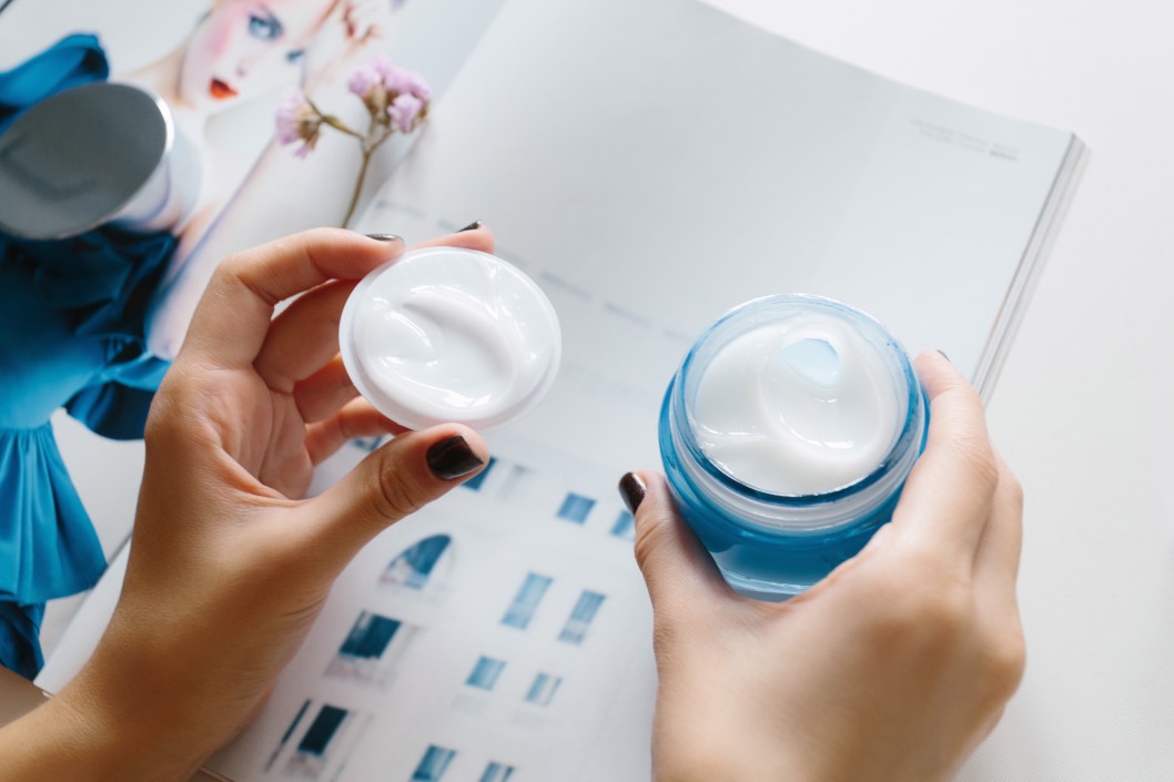 What Pregnant and Breastfeeding Moms Need to Know About Their Skincare