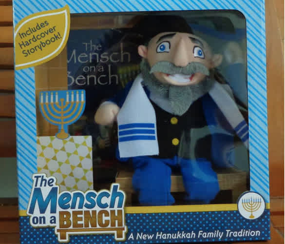 The Elf On The Shelf Has A Jewish Competitor Mom Com