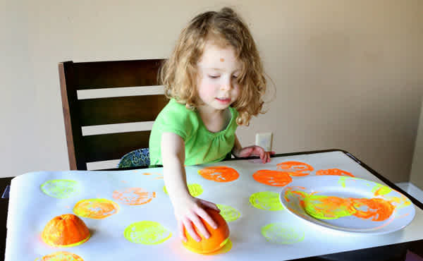 Toddler Talk: Orange Stamping | Mom.com