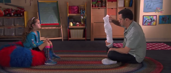 Watch Jimmy Kimmel Gets Some Much Needed Diaper Changing Advice From A 6 Year Old Mom Com