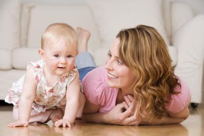 How To Teach Your Baby To Go From The Army Crawl To Crawling Mom Com