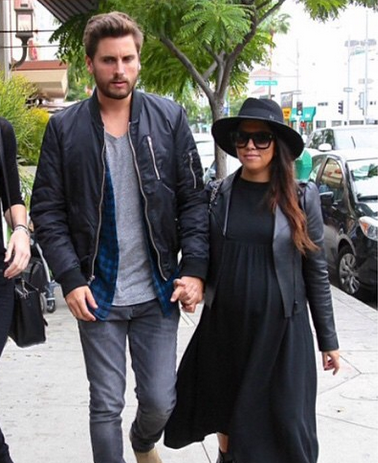 Kourtney Kardashian S Baby Shower In La Pictures Popsugar Celebrity