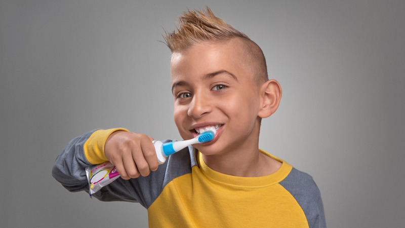 how to brush teeth without getting toothpaste everywhere