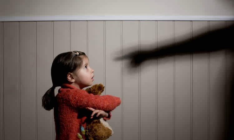 Nation Pushes Back Against Supernanny S Timeouts Mom Com