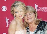 Taylor Swift Mom
