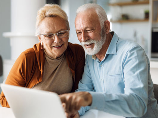 Senioren entdecken die Zuschüsse für die ambulante Pflege.
