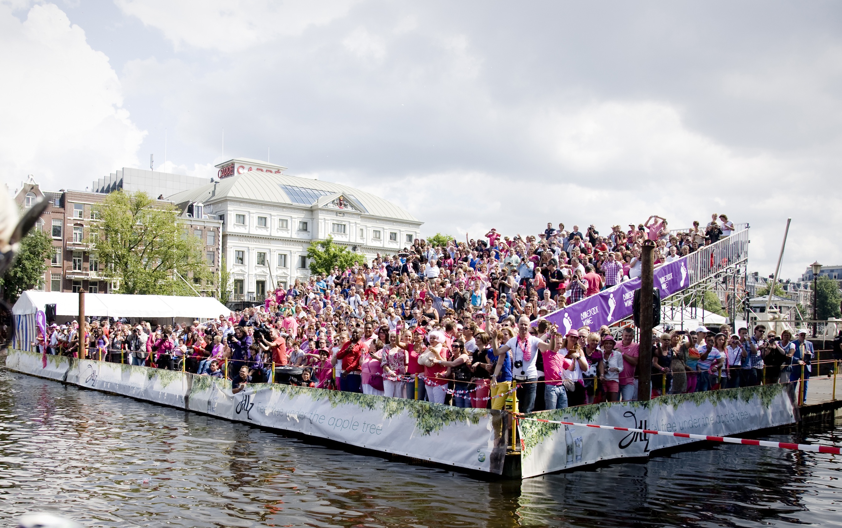 Pride Amsterdam publiek tribune