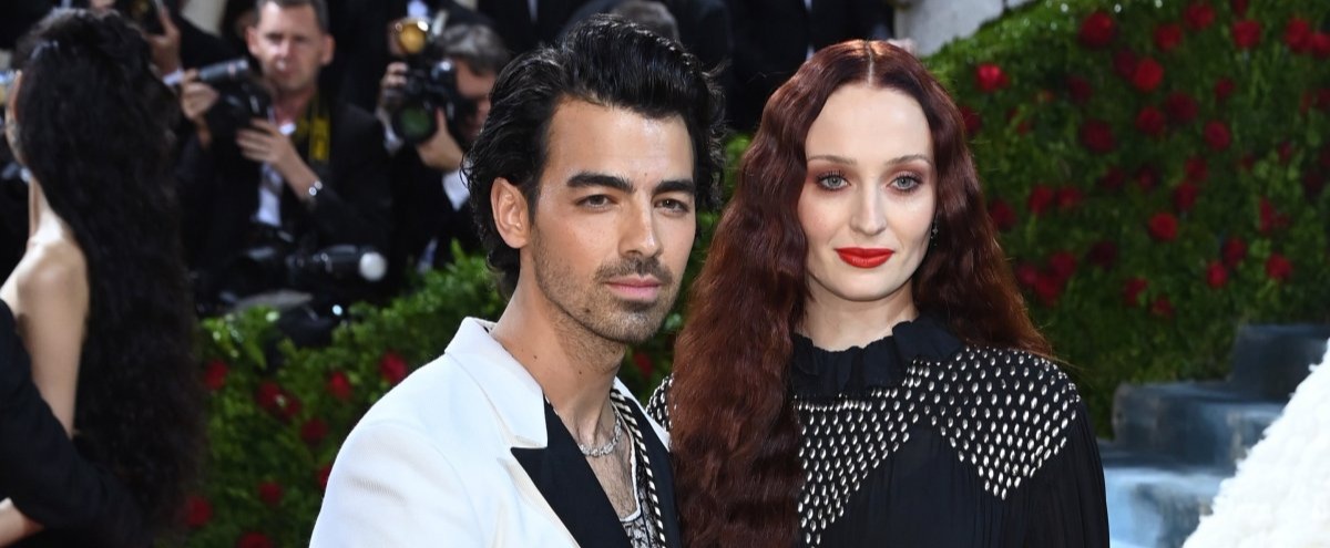 Trouble in paradise? Joe Jonas en Sophie Turner liggen volgens geruchten in een scheiding 