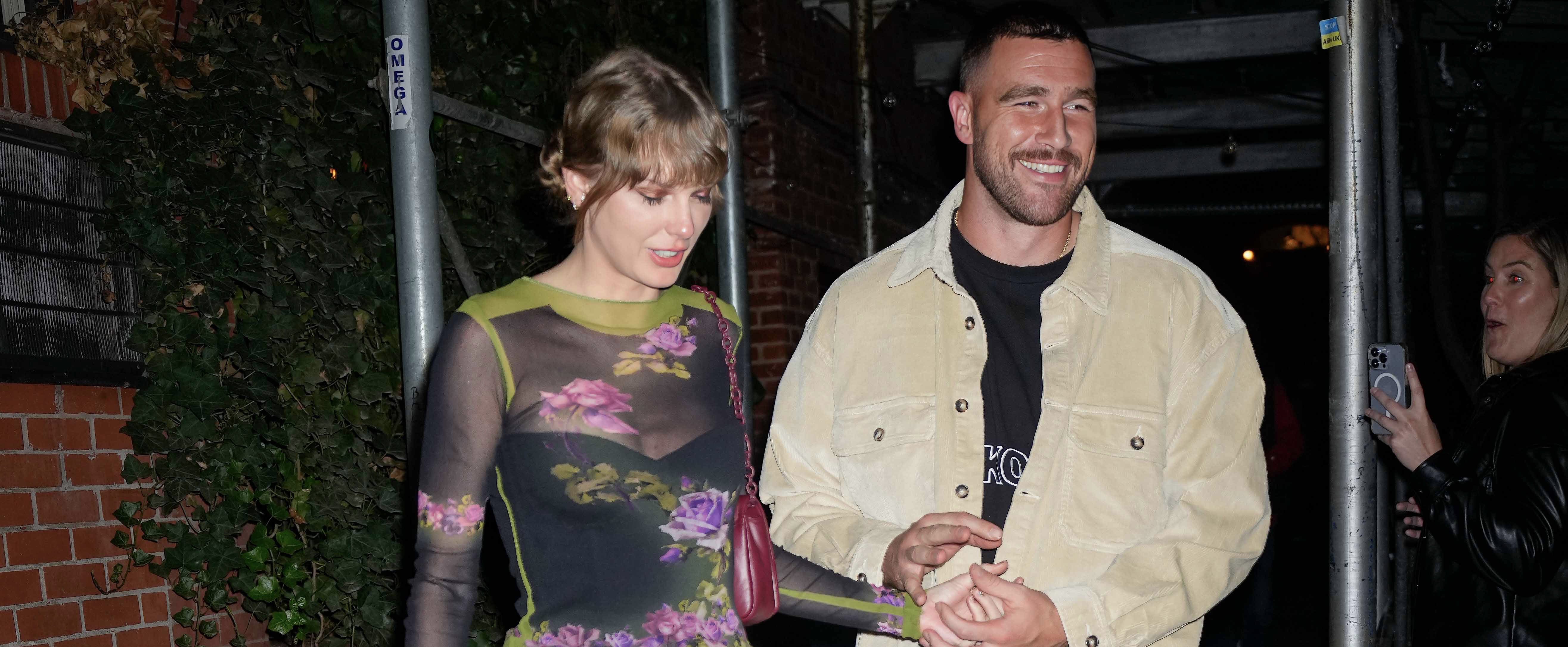 Love is in the air: Taylor Swift en Travis Kelce zijn hand in hand gespot