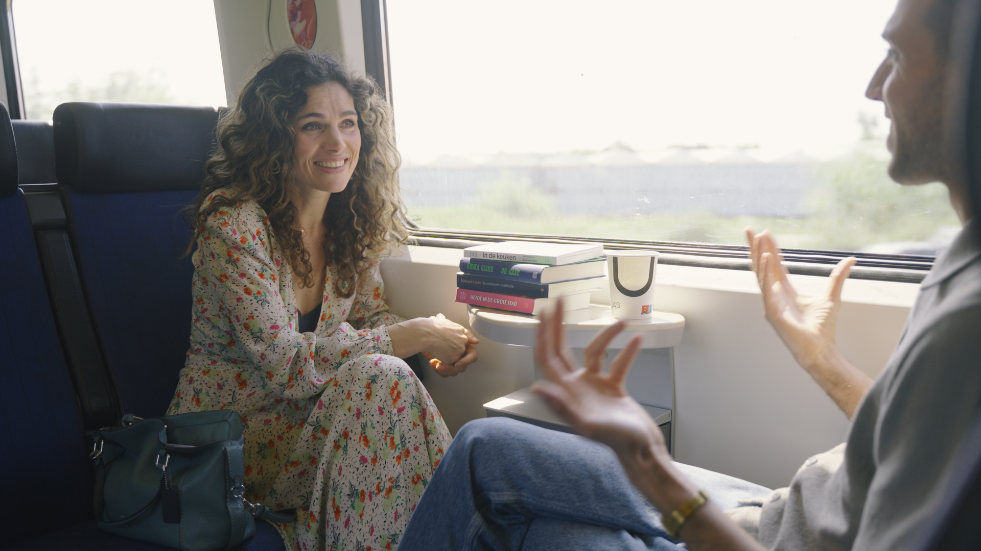 Waarom lezen in de trein een medicijn is voor Jonas Kooyman - &C x NS