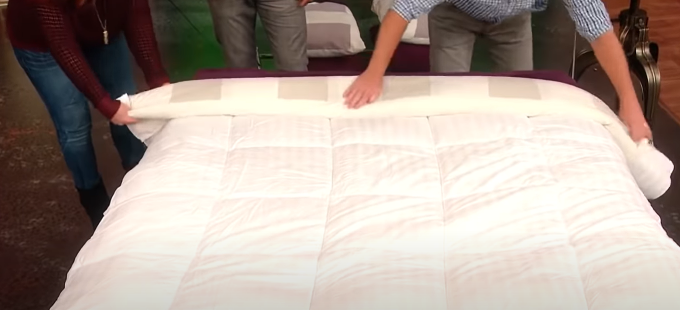 Learn How to Cover Your Duvet in Seconds!