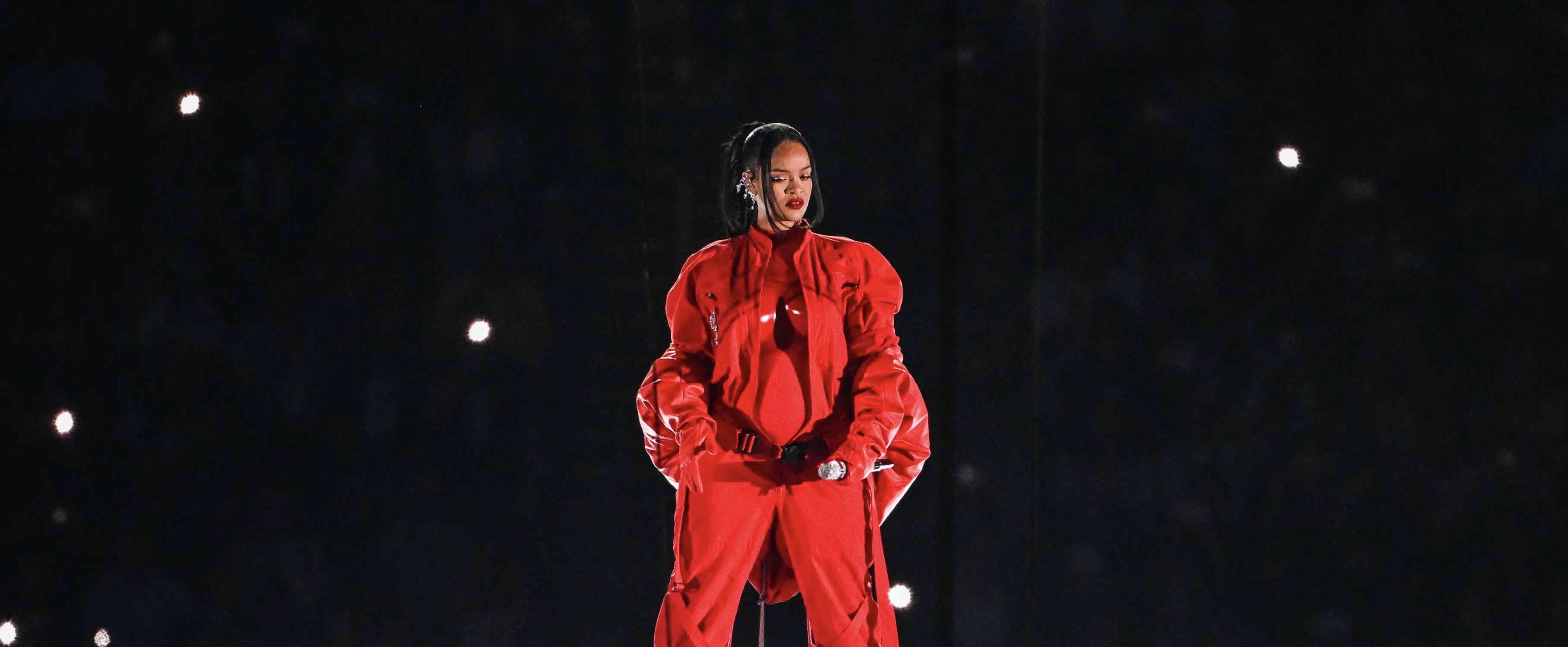 Over leuke verrassingen gesproken: Rihanna's vader ontdekte zwangerschap pas tijdens Super Bowl