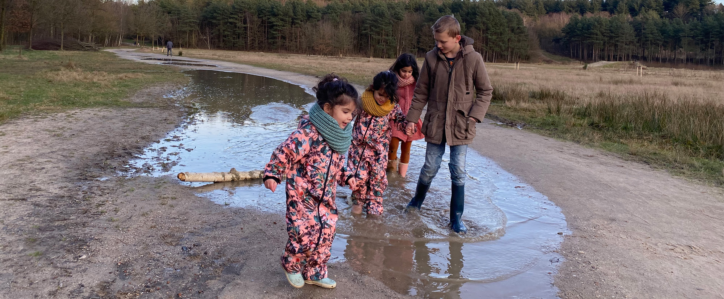 Eline (33) adopteerde drie kinderen tegelijk: 'Ze wilden terug naar Hongarije'