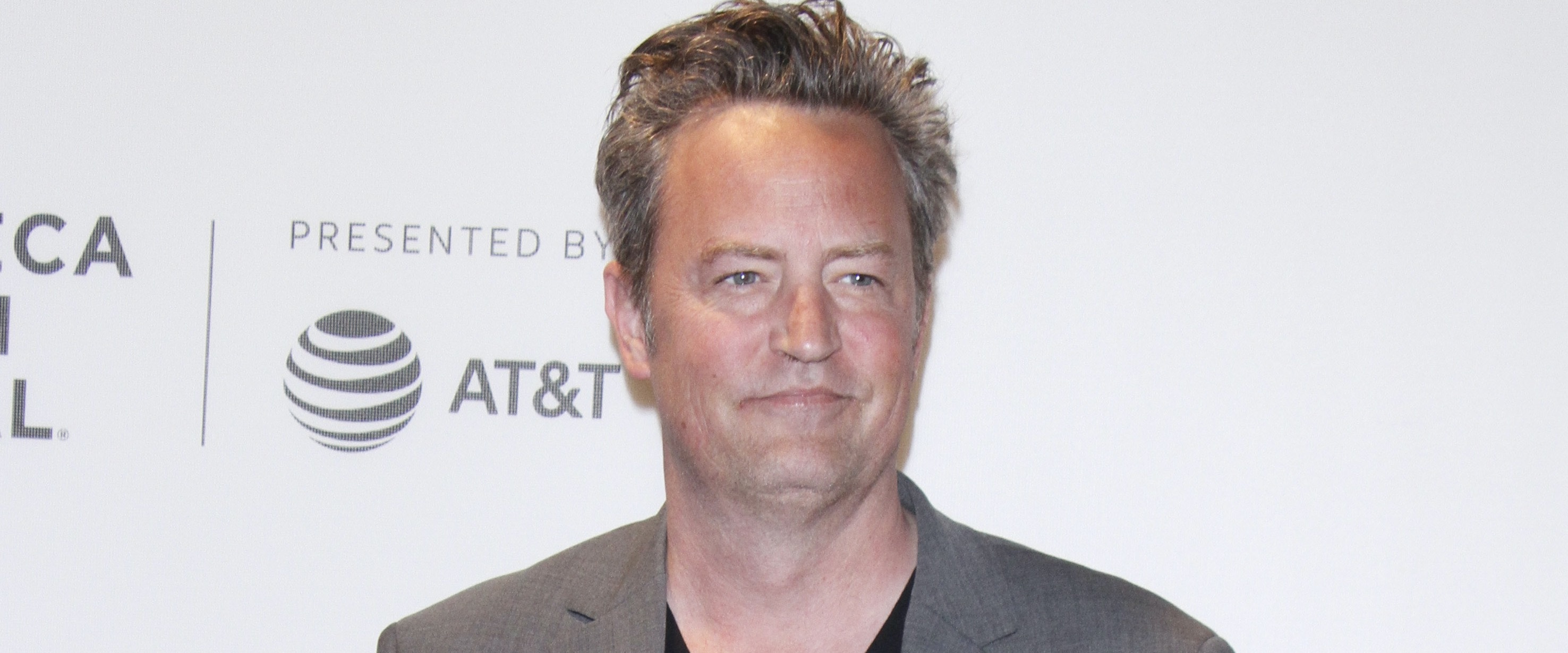 Matthew Perry over memoires: 'Mensen zullen verbaasd zijn hoe vaak ik bijna dood was'