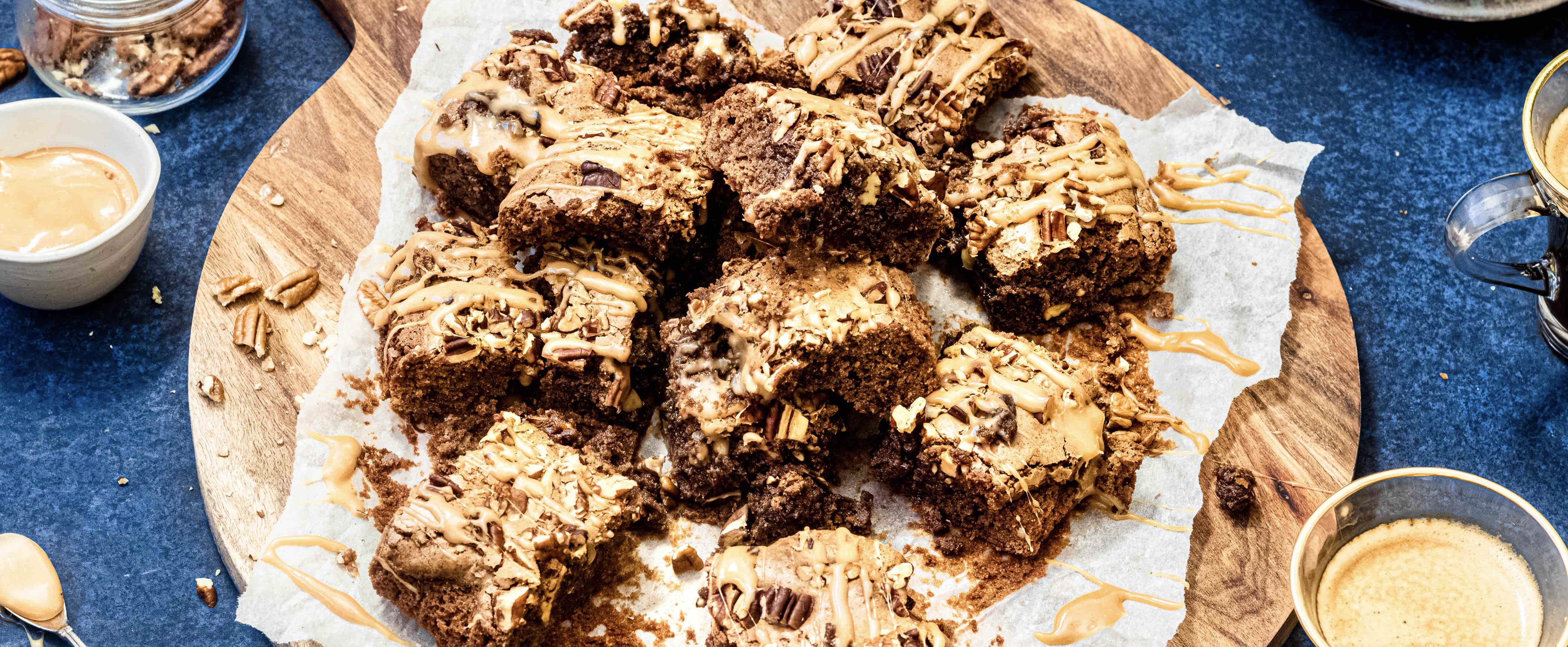 Fokking makkelijk recept: deze karamelbrownies met pecannoten zijn hemels