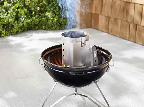 Weber Anzündkamin, Rapidfire Starter - Klein (20cm Höhe), kompakter Grillanzünder mit zwei Griffen, ideal für alle Holzkohlegrills ab Ø 47cm, Anzündhilfe für Holzkohle, Briketts - (7447) - 2