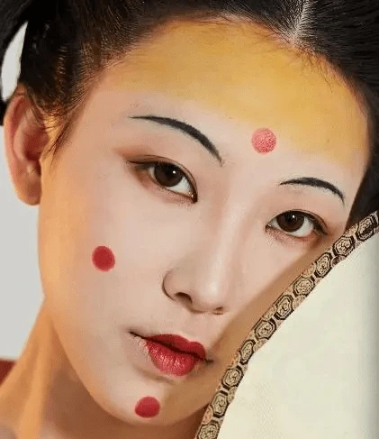 Traditional Chinese Makeup Exploring