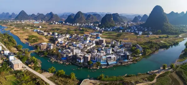 Li River wrapping around Guilin city