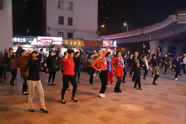 Chinese square dancing