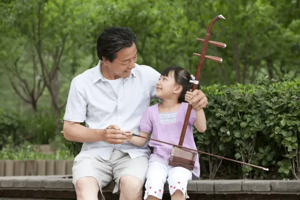 grandfather-teaching-chinese-traditional-musical