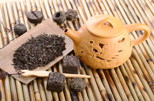 black pu-erh tea