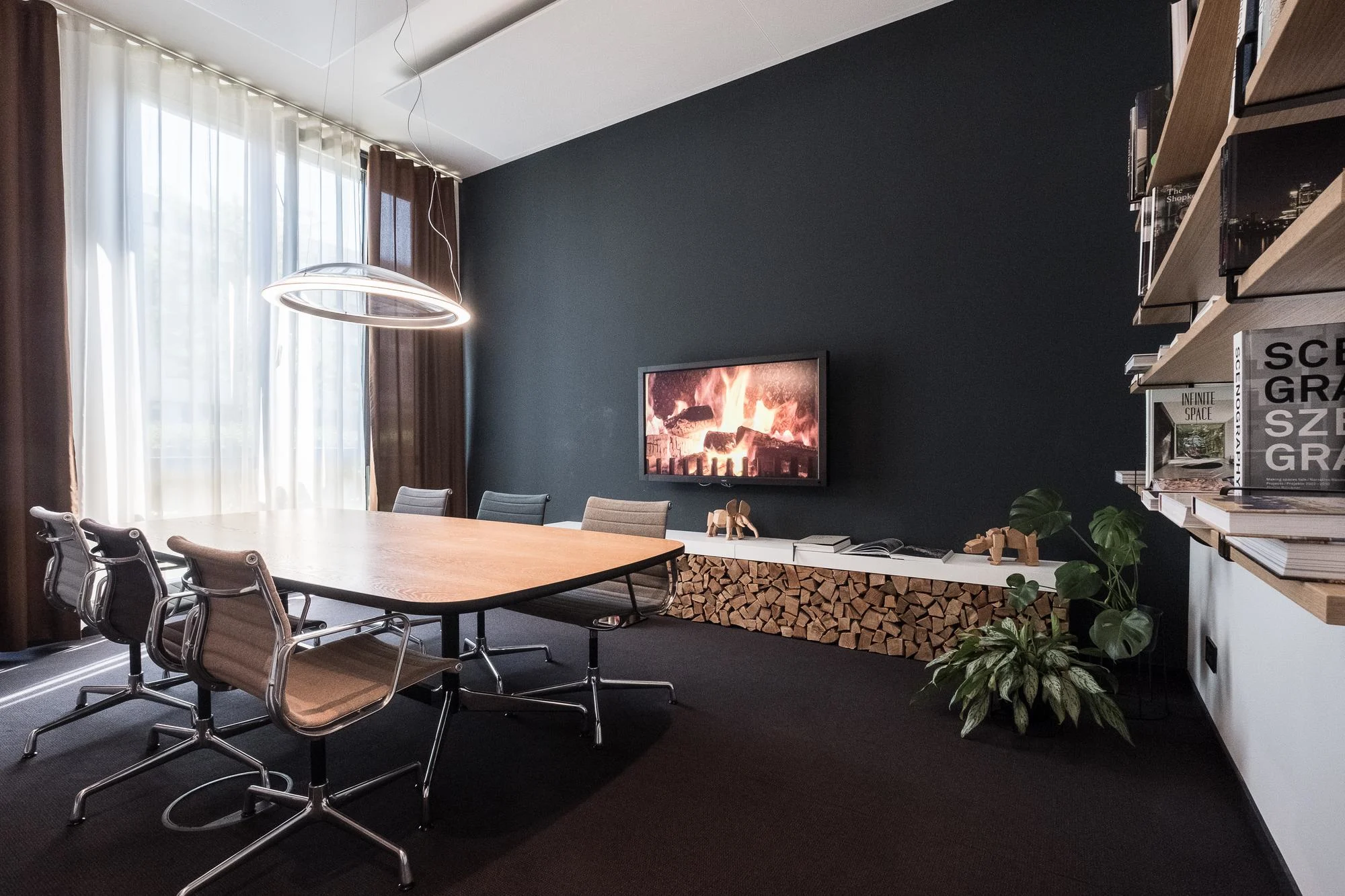 Fireside Room bei Design Offices 